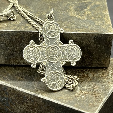 Dagmar cross in silver with chain