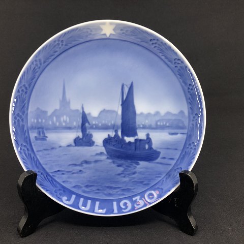 Royal Copenhagen christmas plate 1930
