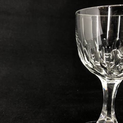 Derby red wine glass, 16 cm.
