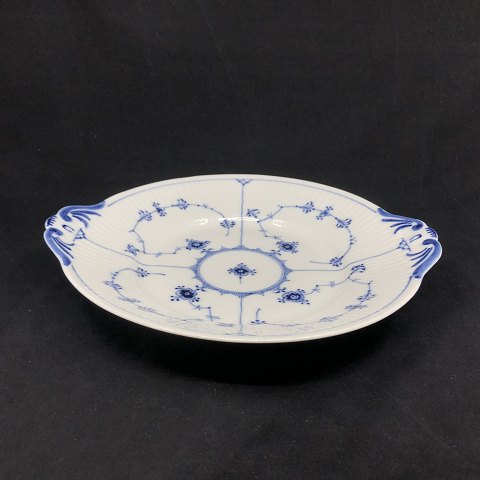 Blue Fluted Plain cake dish with ears, 1923-1928
