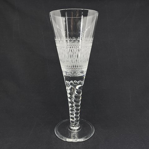 Pokal fra Kastrup Glasværk med sinusbølger
