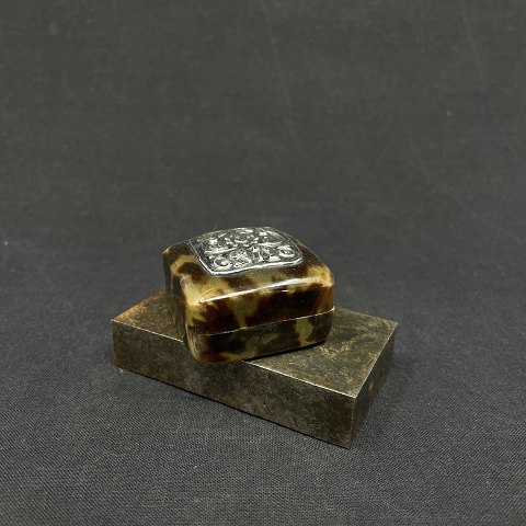 Small box in celluloid and silver