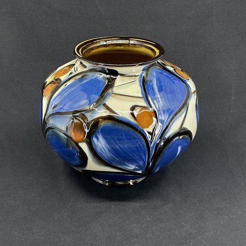 Flot Kähler vase med blå blade