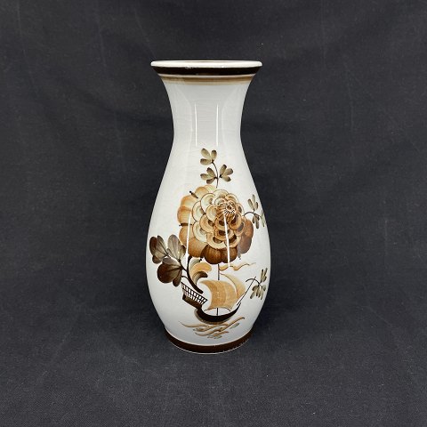Brown Tranquebar vase with ship from Aluminia