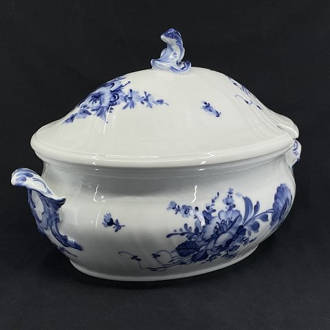 Blue Flower Curved tureen
