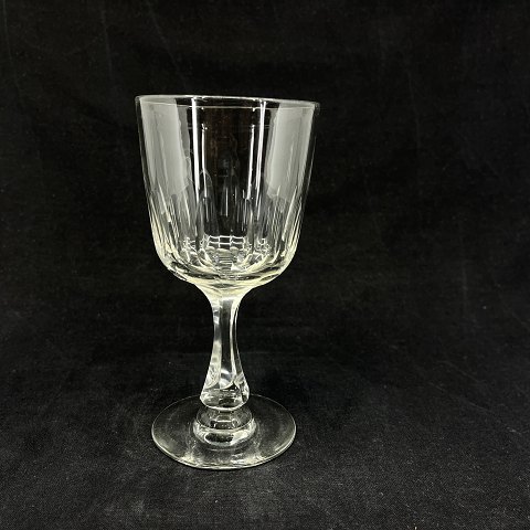 Edward red wine glass, 16.5 cm.
