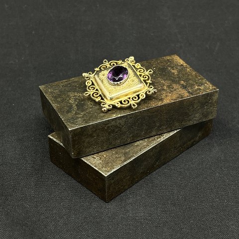Gilded brooch from the 1880s