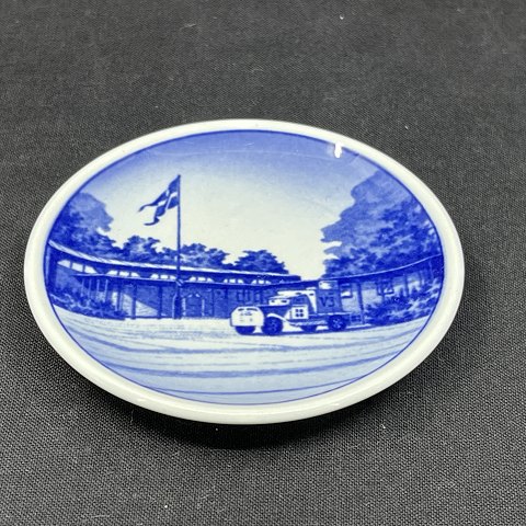 Mini plate with motif of Museum of resistance