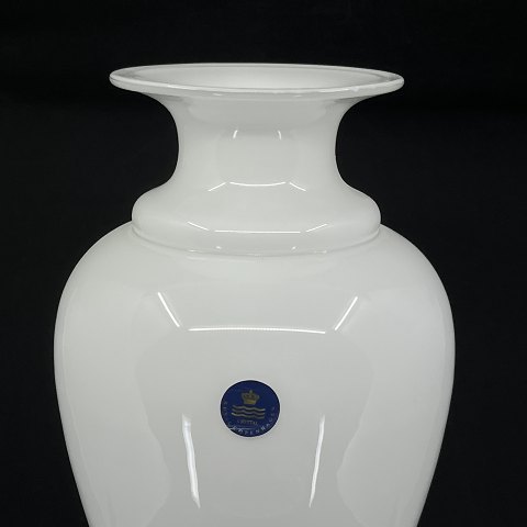 Large Korinth vase from Holmegaard