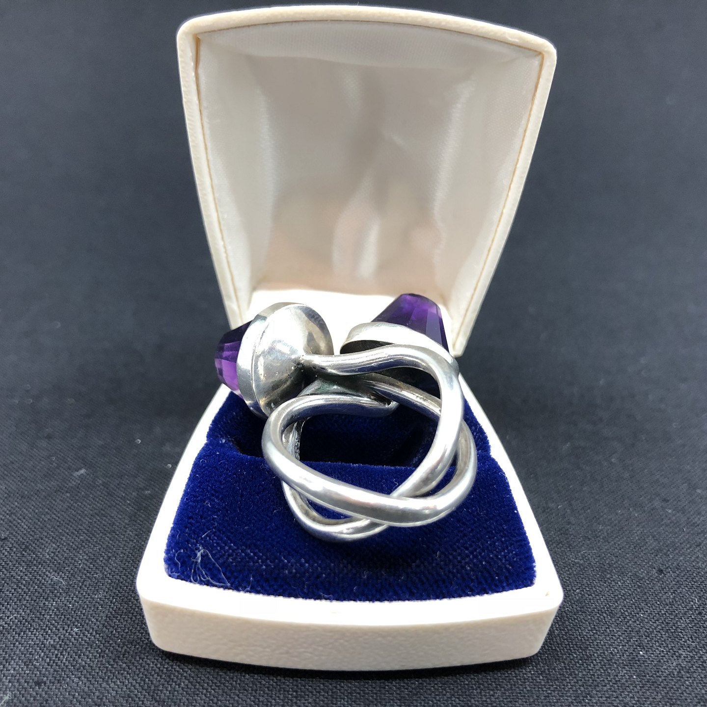 pin Giftig Ciro Harsted Antik - Unika ring af Bernhard Hertz *